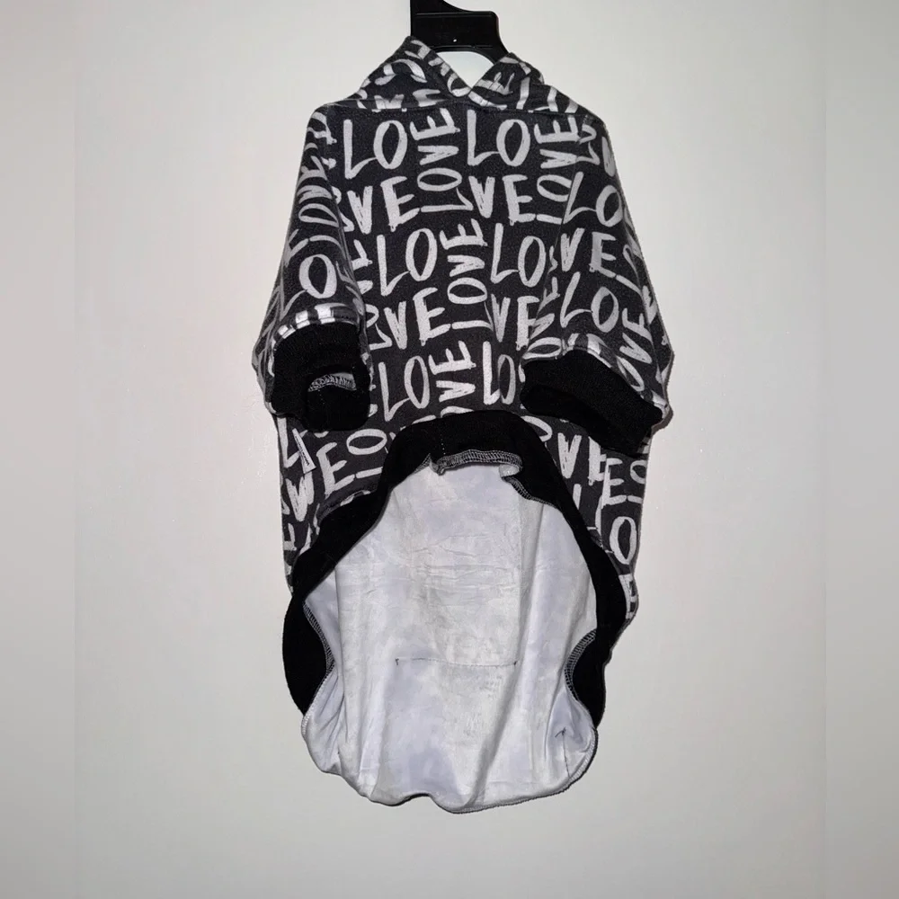 LOVE Black And White Stretch Hoodie Size XXL (For MEDIUM Sized Dogs)
